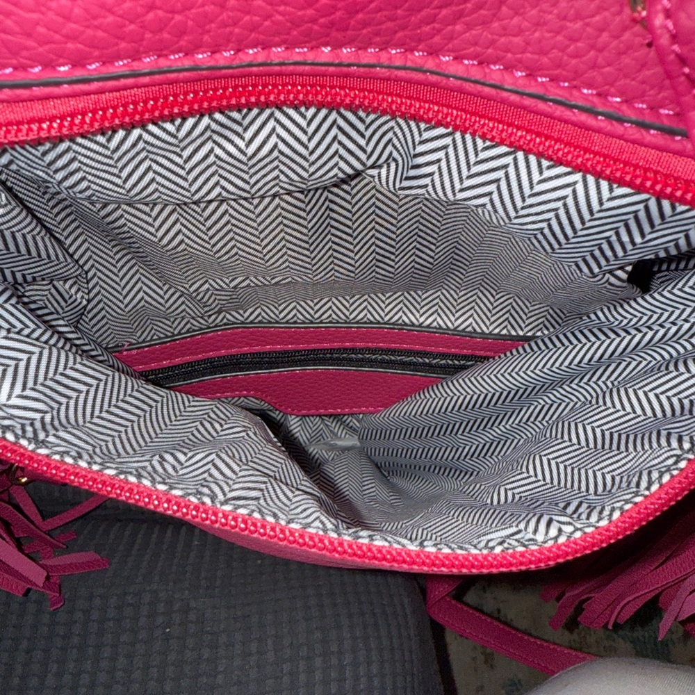 La Miel Fuchsia Pink Fringe Motorcycle Jacket Backpack Vegan Leather Bag NWT - Picture 8 of 10